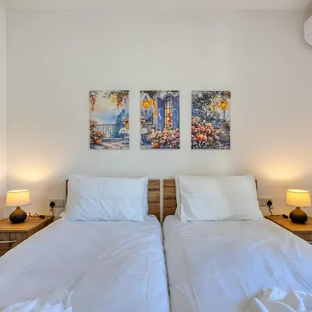 New & Modern 2br Just Off The Seafront By Sf Homes * 圣保罗湾城