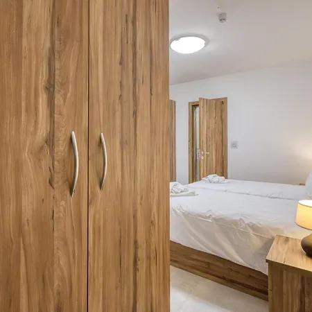 Lejlighed New & Modern 2br Just Off The Seafront By Sf Homes San Pawl il-Baħar