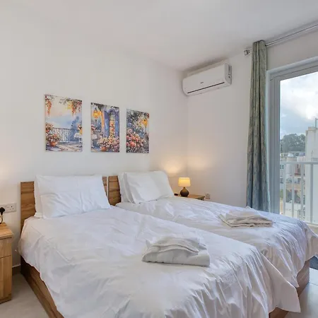 New & Modern 2br Just Off The Seafront By Sf Homes