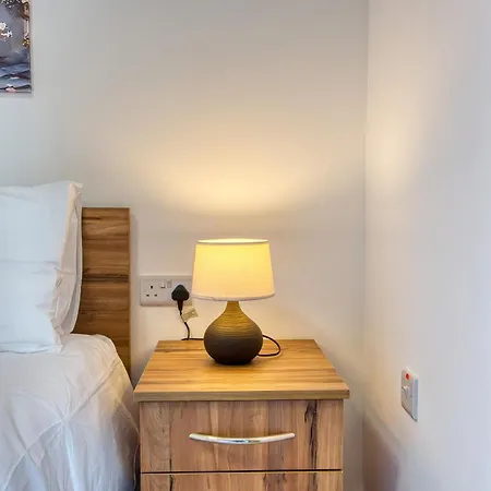 아파트 New & Modern 2br Just Off The Seafront By Sf Homes *